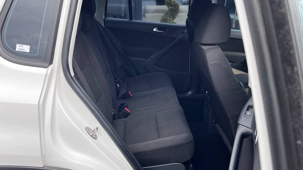 VOLKSWAGEN TIGUAN S 2013