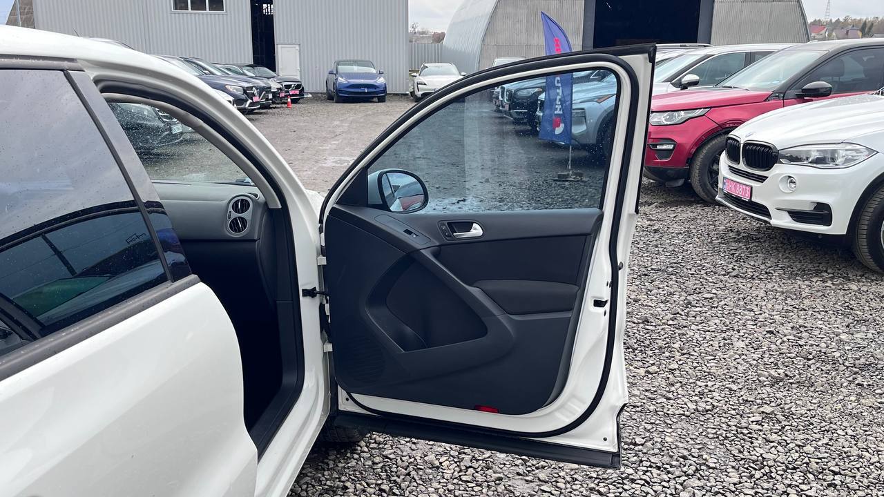 VOLKSWAGEN TIGUAN S 2013