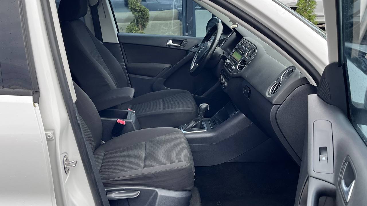 VOLKSWAGEN TIGUAN S 2013