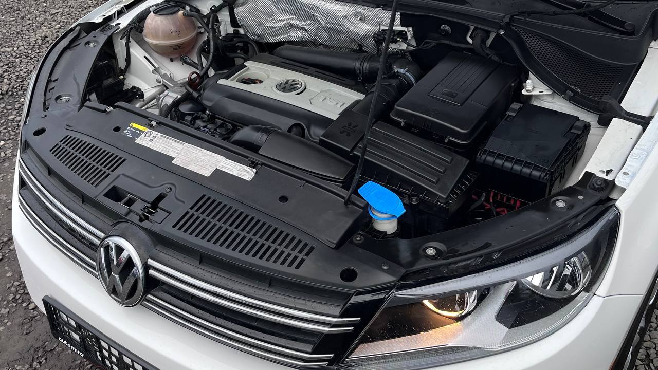 VOLKSWAGEN TIGUAN S 2013