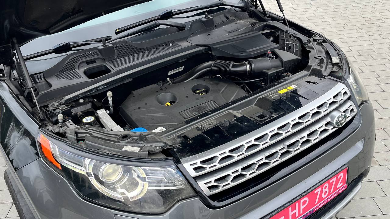 LAND ROVER DISCOVERY SPORT HSE 2015