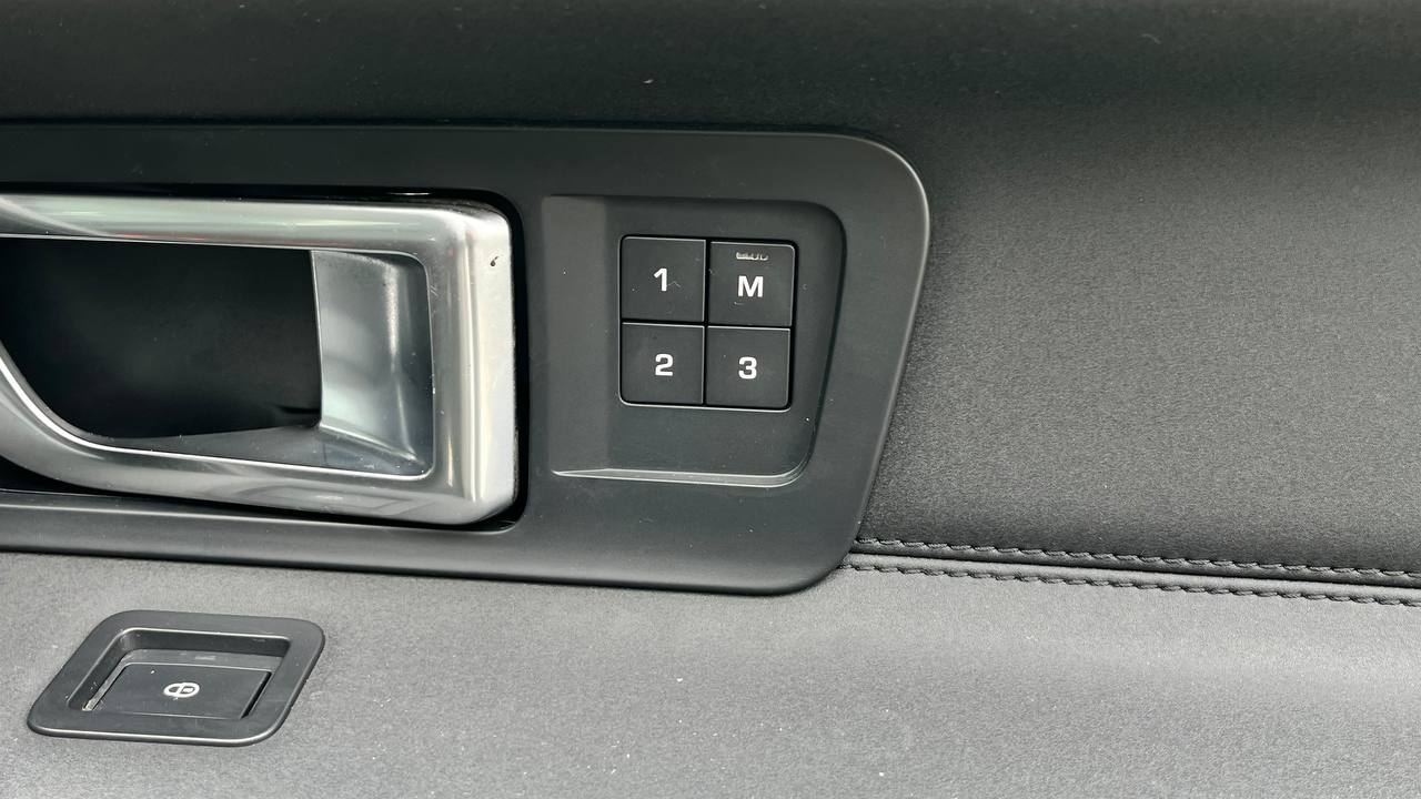 LAND ROVER DISCOVERY SPORT HSE 2015