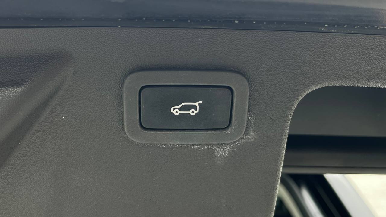 LAND ROVER DISCOVERY SPORT HSE 2015