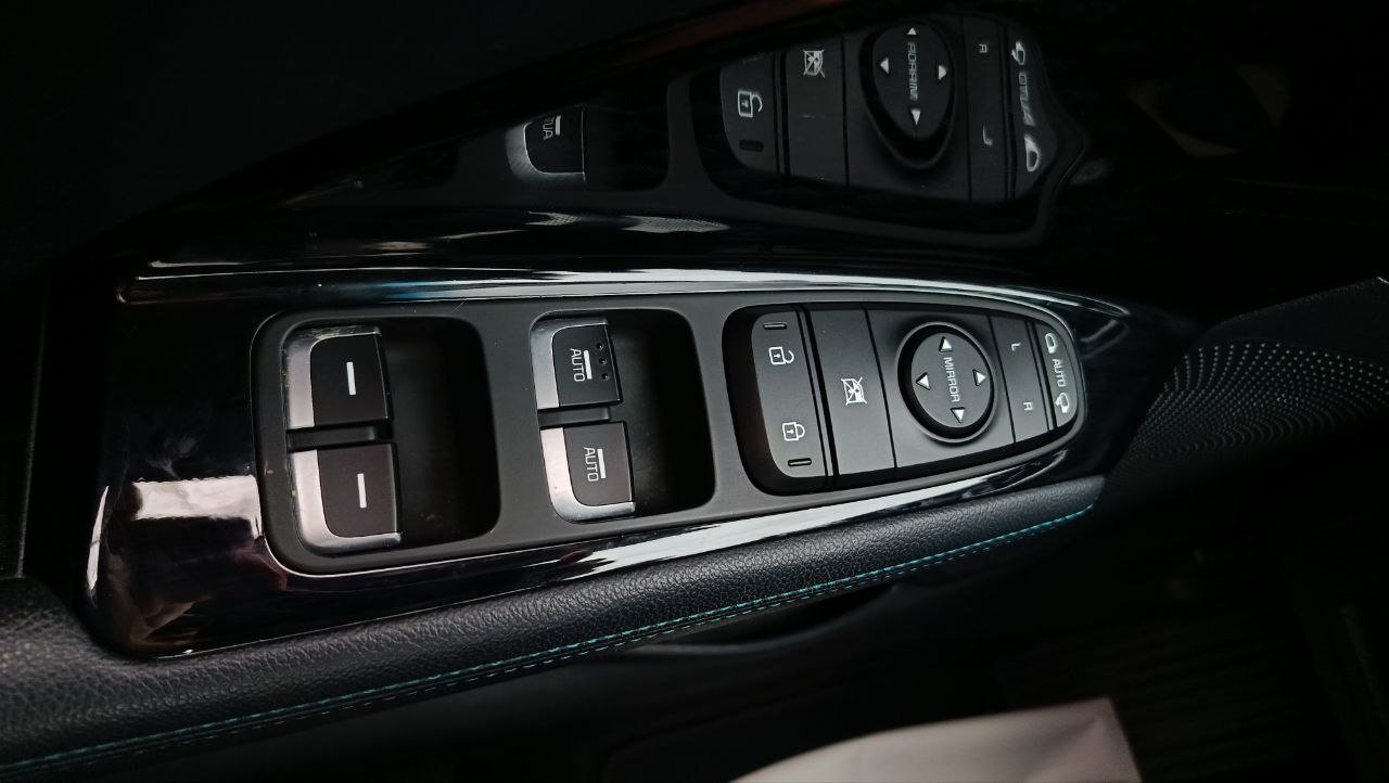 KIA NIRO EX PREMIUM 2020