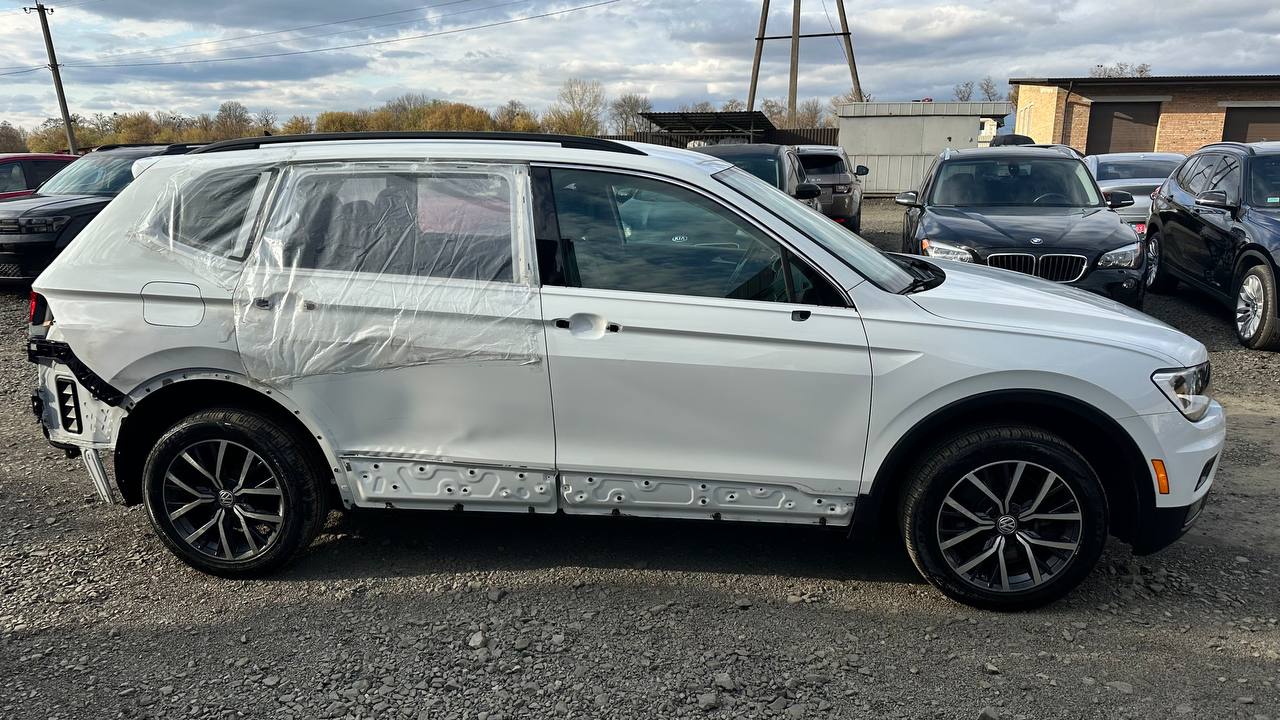 VOLKSWAGEN TIGUAN SE 2017