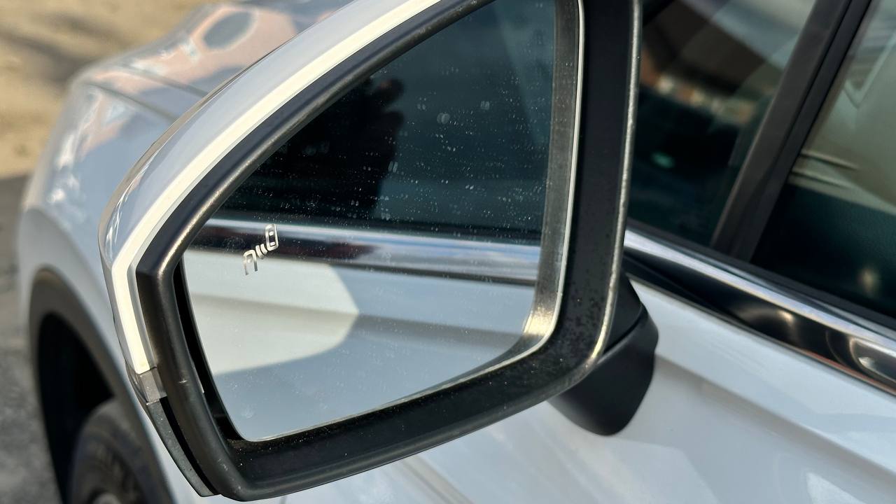 VOLKSWAGEN TIGUAN SE 2017