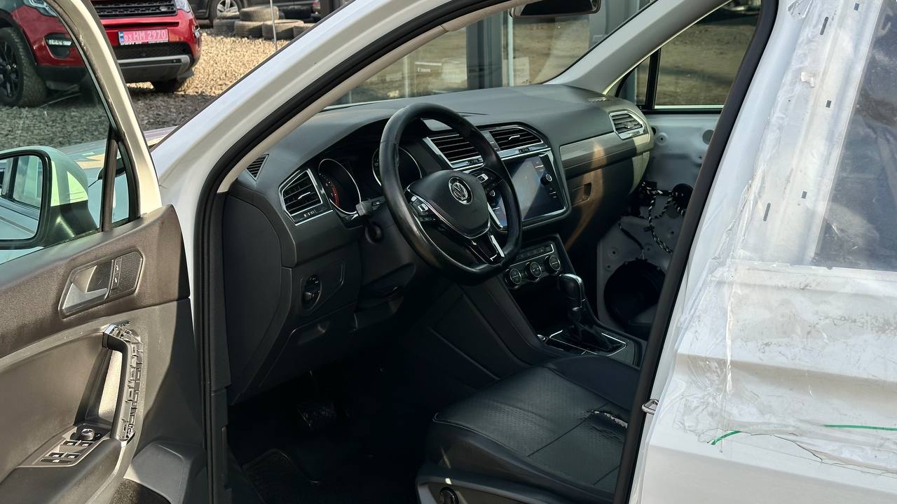 VOLKSWAGEN TIGUAN SE 2017