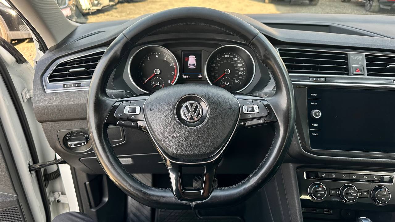 VOLKSWAGEN TIGUAN SE 2017