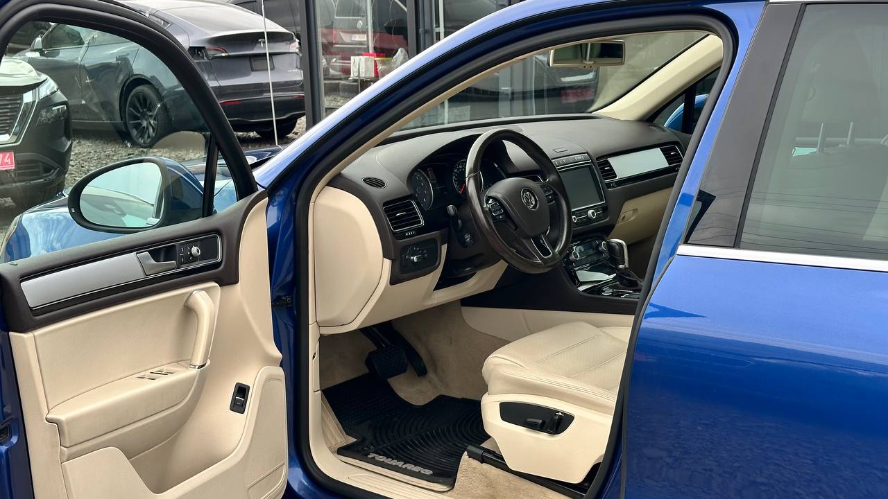 VOLKSWAGEN TOUAREG SPORT 2015