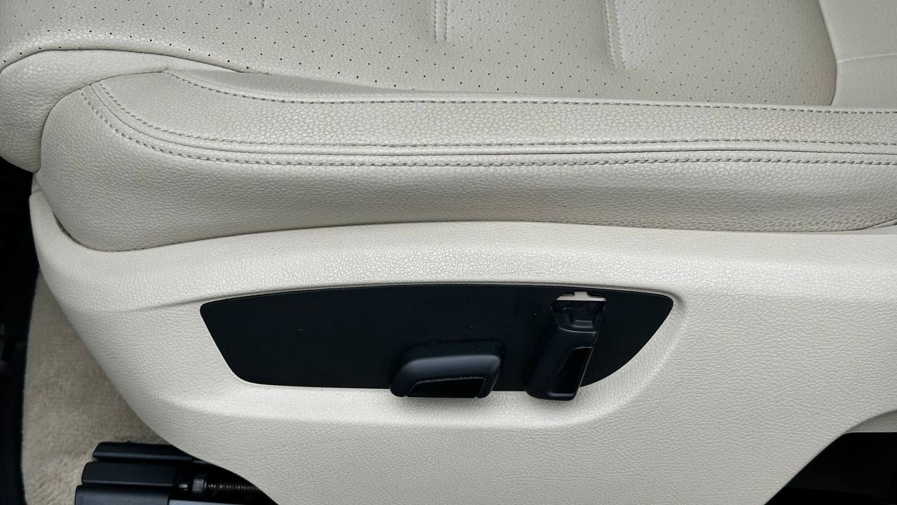 VOLKSWAGEN TOUAREG SPORT 2015