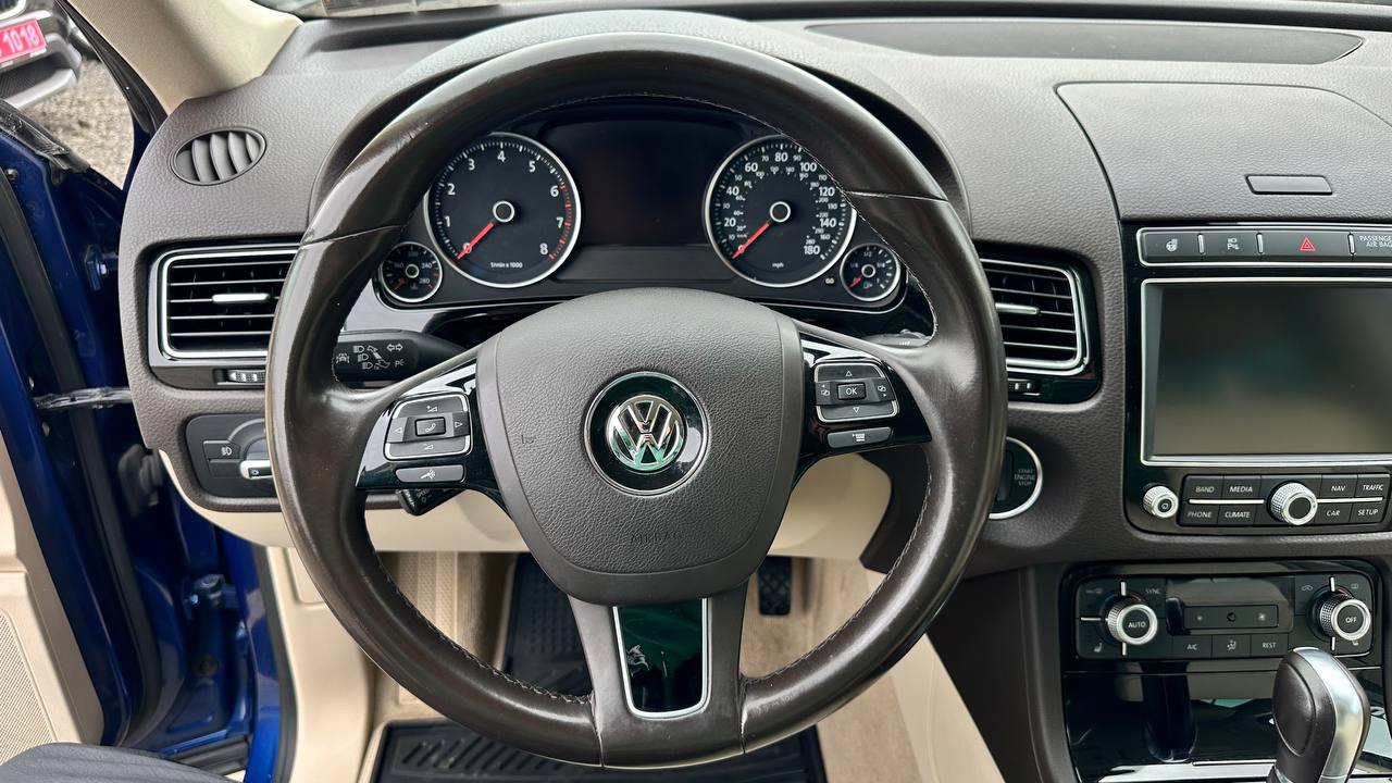 VOLKSWAGEN TOUAREG SPORT 2015