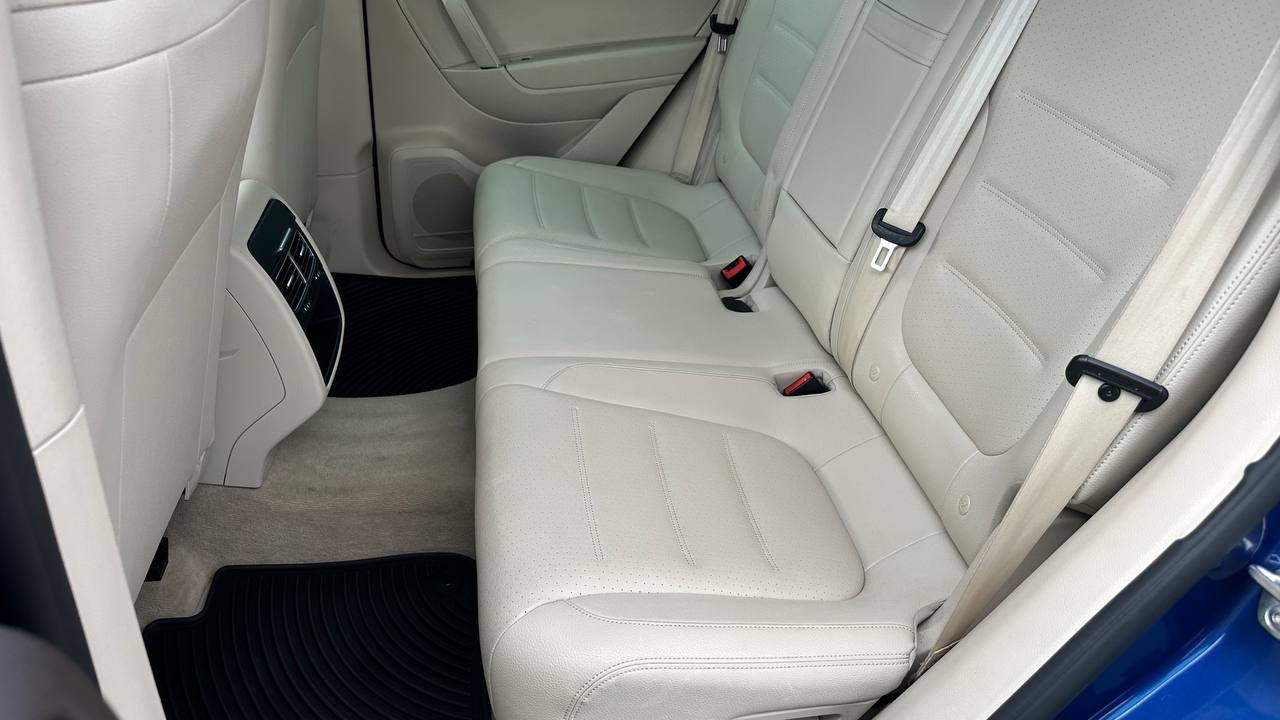 VOLKSWAGEN TOUAREG SPORT 2015