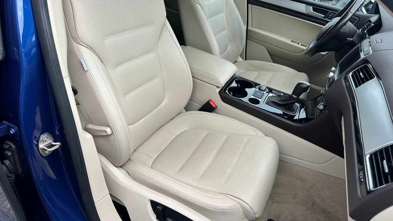 VOLKSWAGEN TOUAREG SPORT 2015