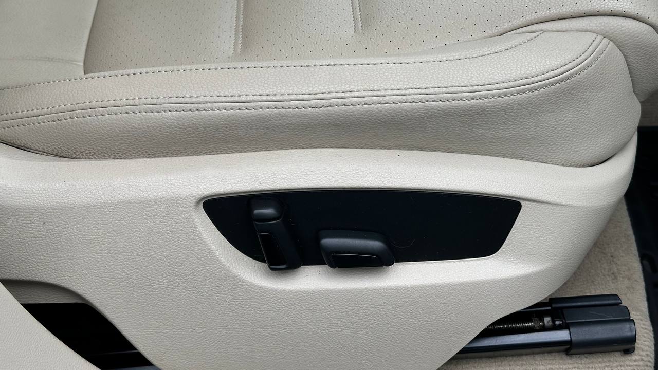 VOLKSWAGEN TOUAREG SPORT 2015