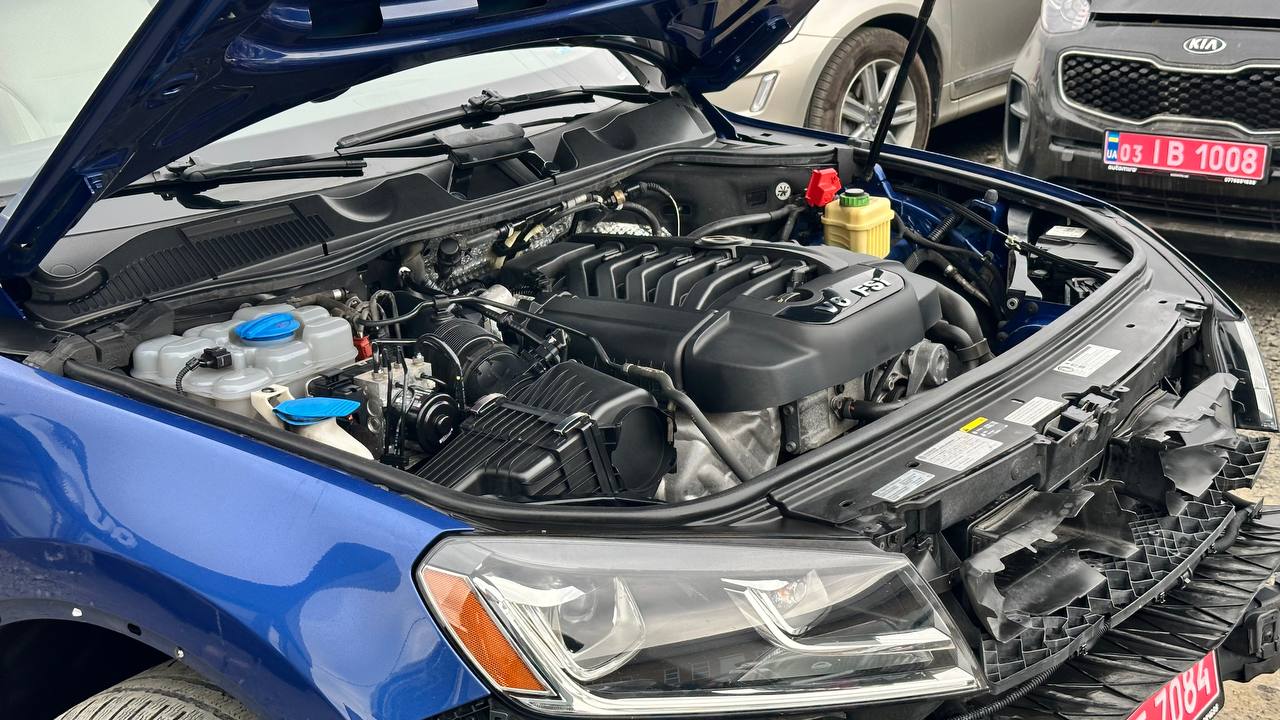 VOLKSWAGEN TOUAREG SPORT 2015