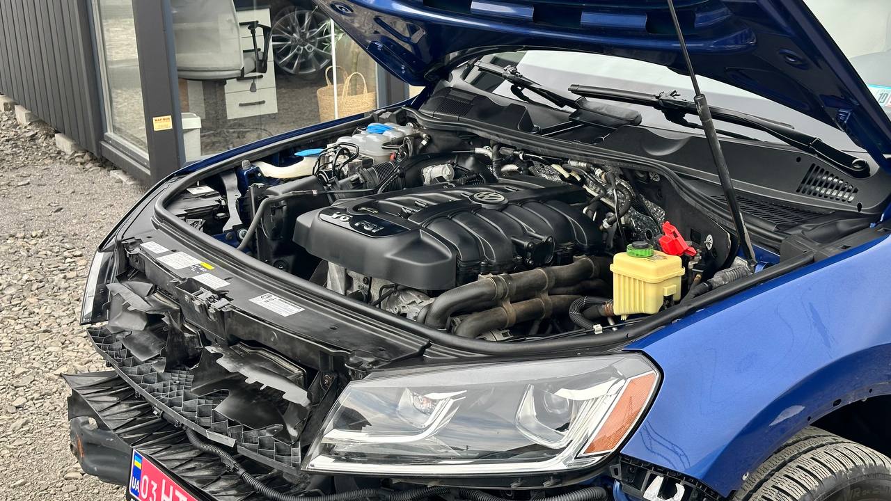 VOLKSWAGEN TOUAREG SPORT 2015