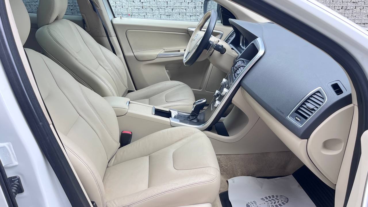 VOLVO XC60 T6 PREMIER 2014