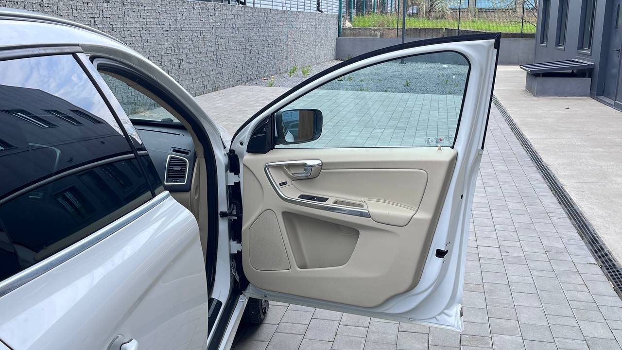 VOLVO XC60 T6 PREMIER 2014