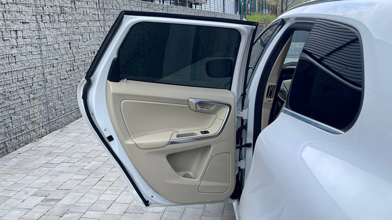 VOLVO XC60 T6 PREMIER 2014