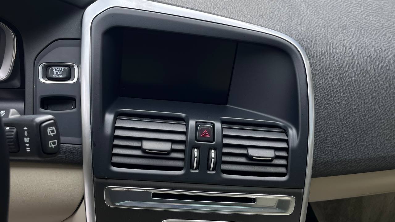 VOLVO XC60 T6 PREMIER 2014