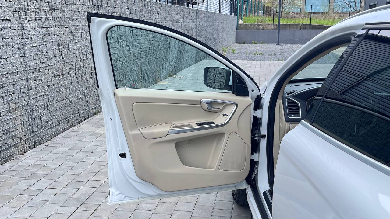 VOLVO XC60 T6 PREMIER 2014