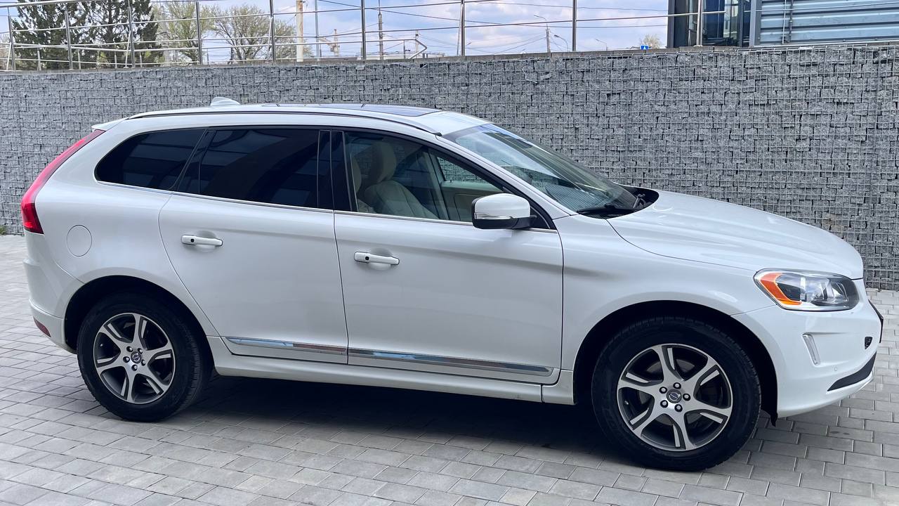 VOLVO XC60 T6 PREMIER 2014