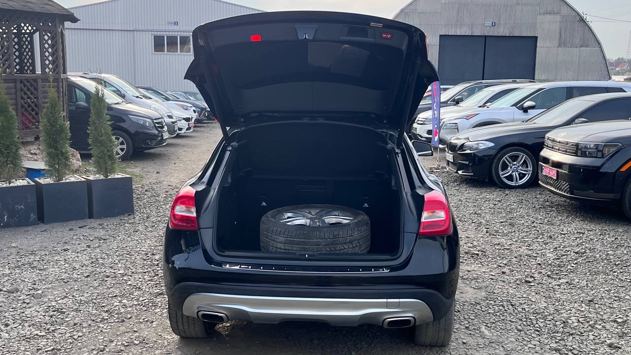 MERCEDES-BENZ GLA 250 2015