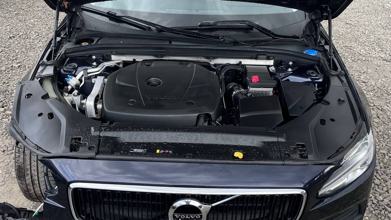 VOLVO S90 T5 MOMENTUM 2016