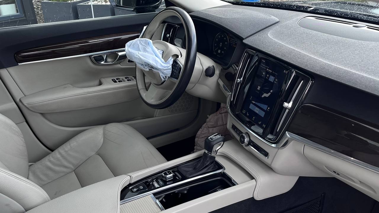 VOLVO S90 T5 MOMENTUM 2016