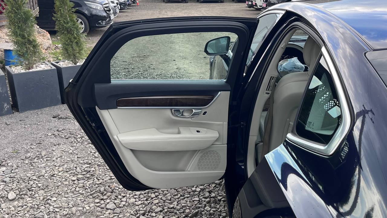 VOLVO S90 T5 MOMENTUM 2016