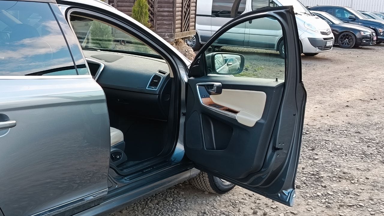 VOLVO XC60 T5 INSCRIPTION 2016