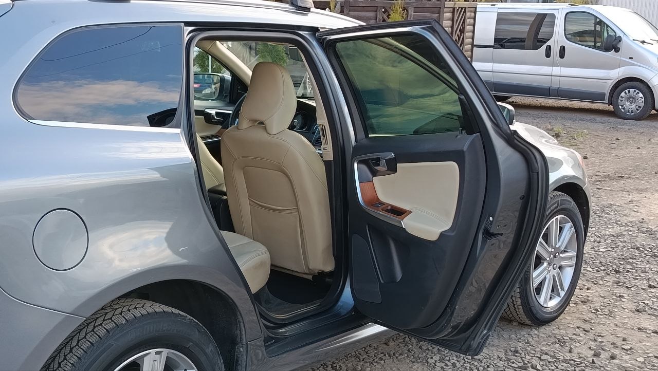 VOLVO XC60 T5 INSCRIPTION 2016