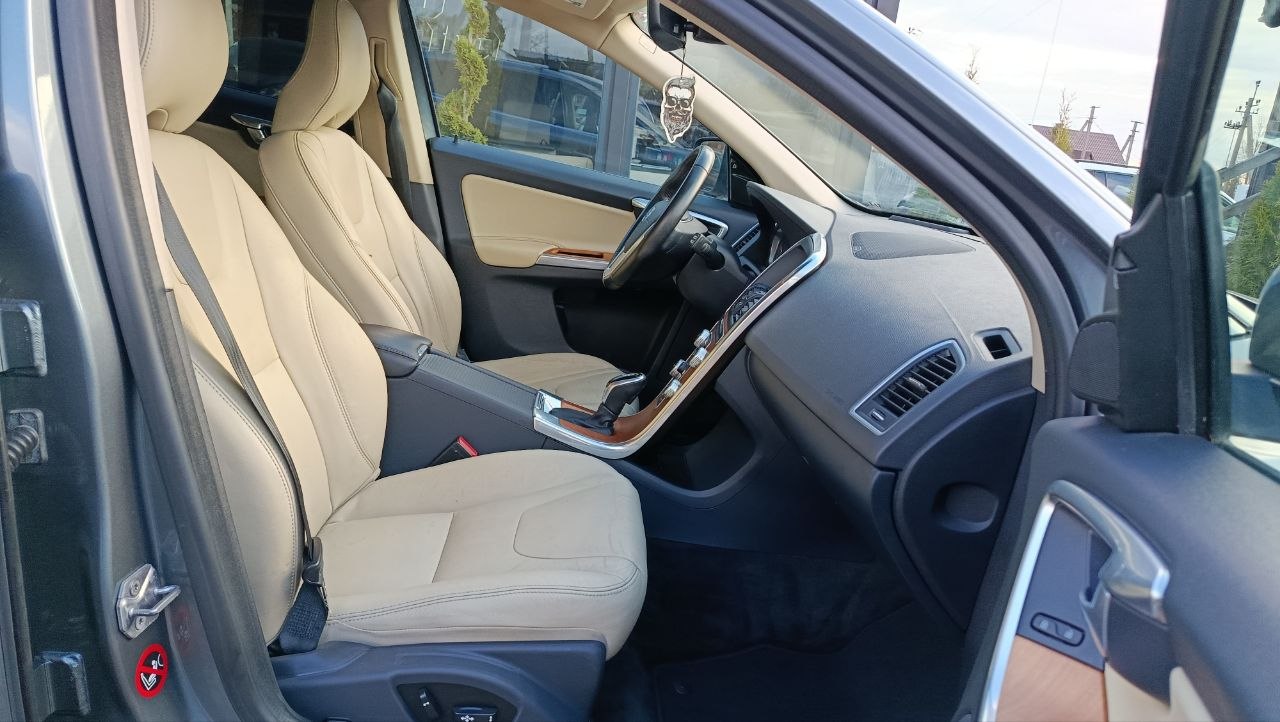 VOLVO XC60 T5 INSCRIPTION 2016