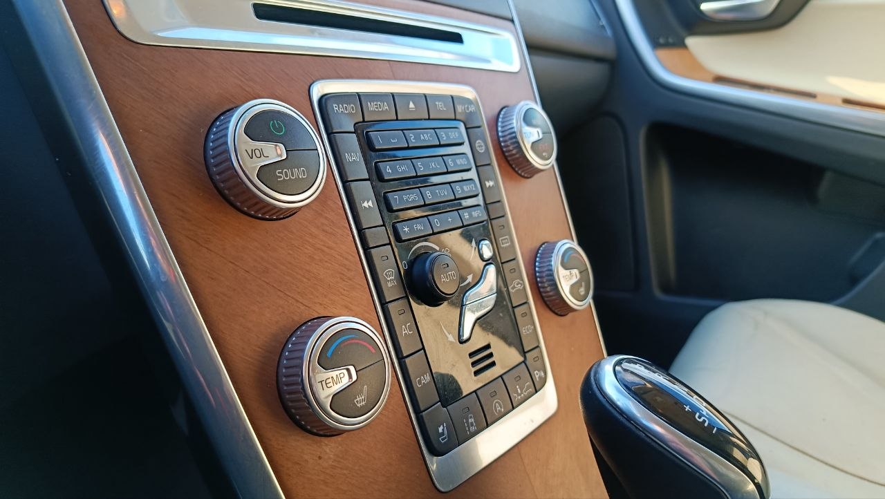 VOLVO XC60 T5 INSCRIPTION 2016