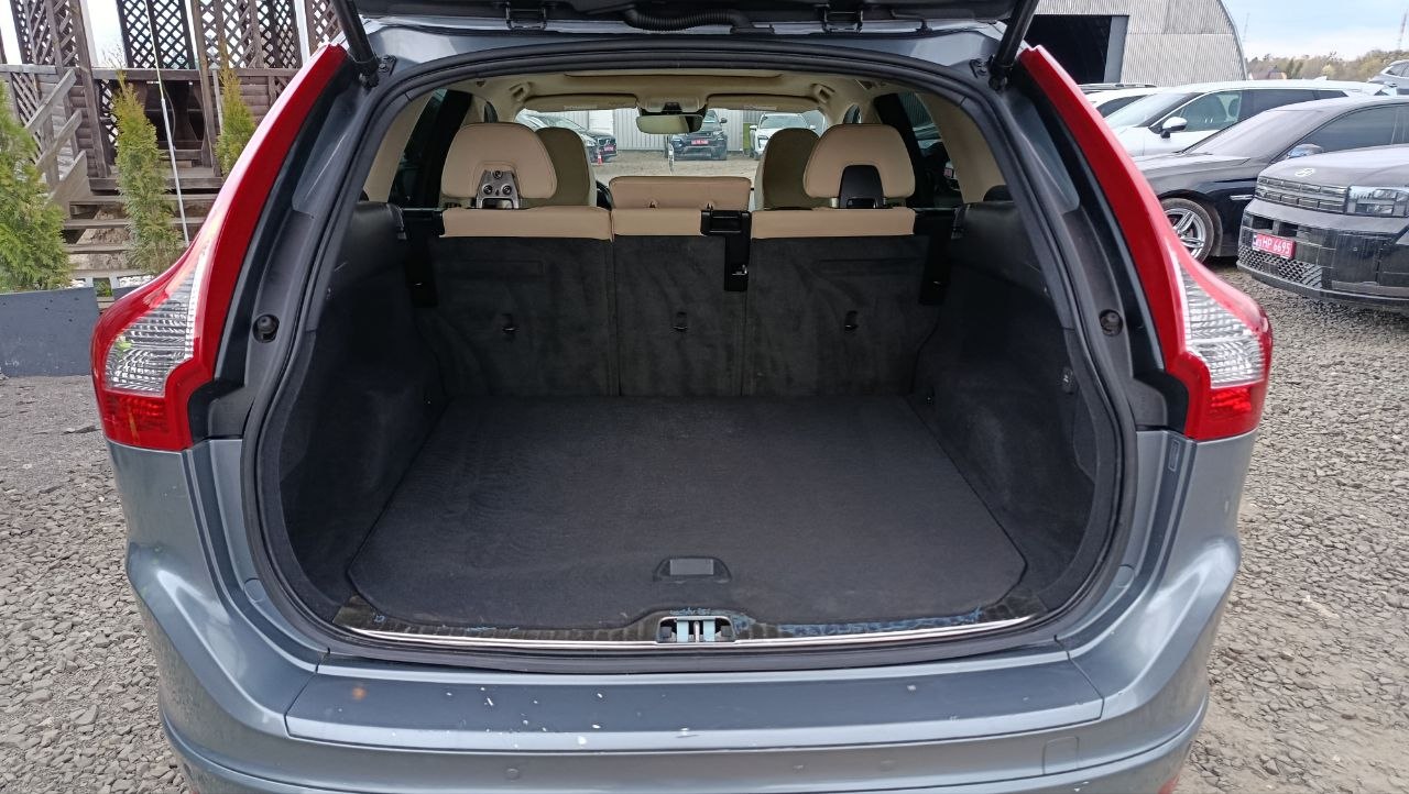 VOLVO XC60 T5 INSCRIPTION 2016