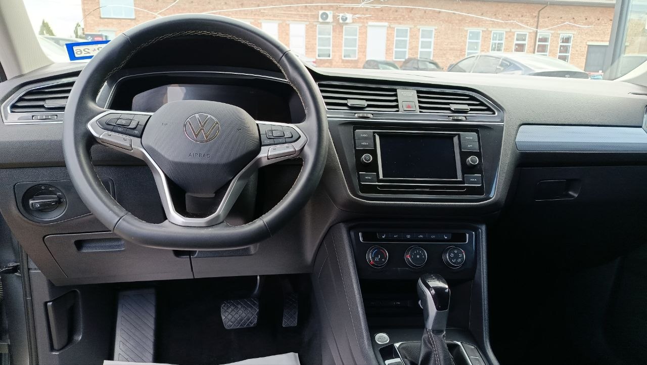 VOLKSWAGEN TIGUAN S 2023