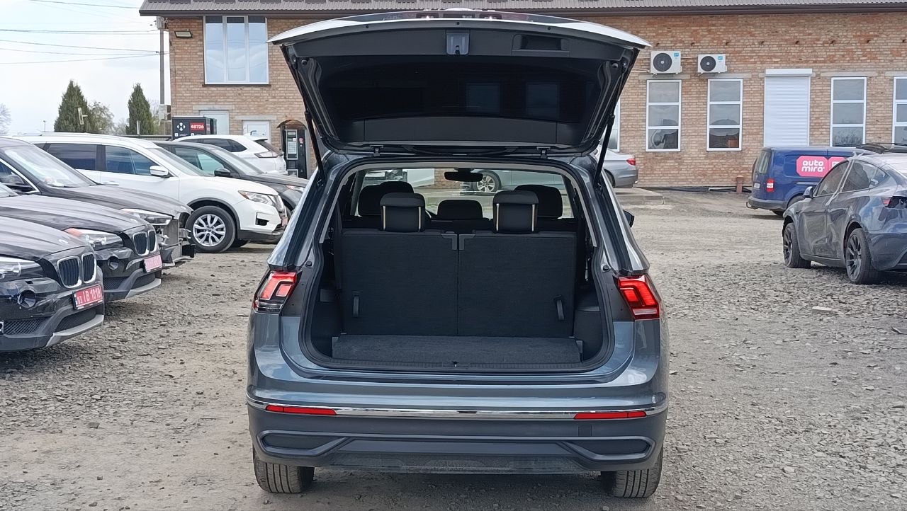 VOLKSWAGEN TIGUAN S 2023