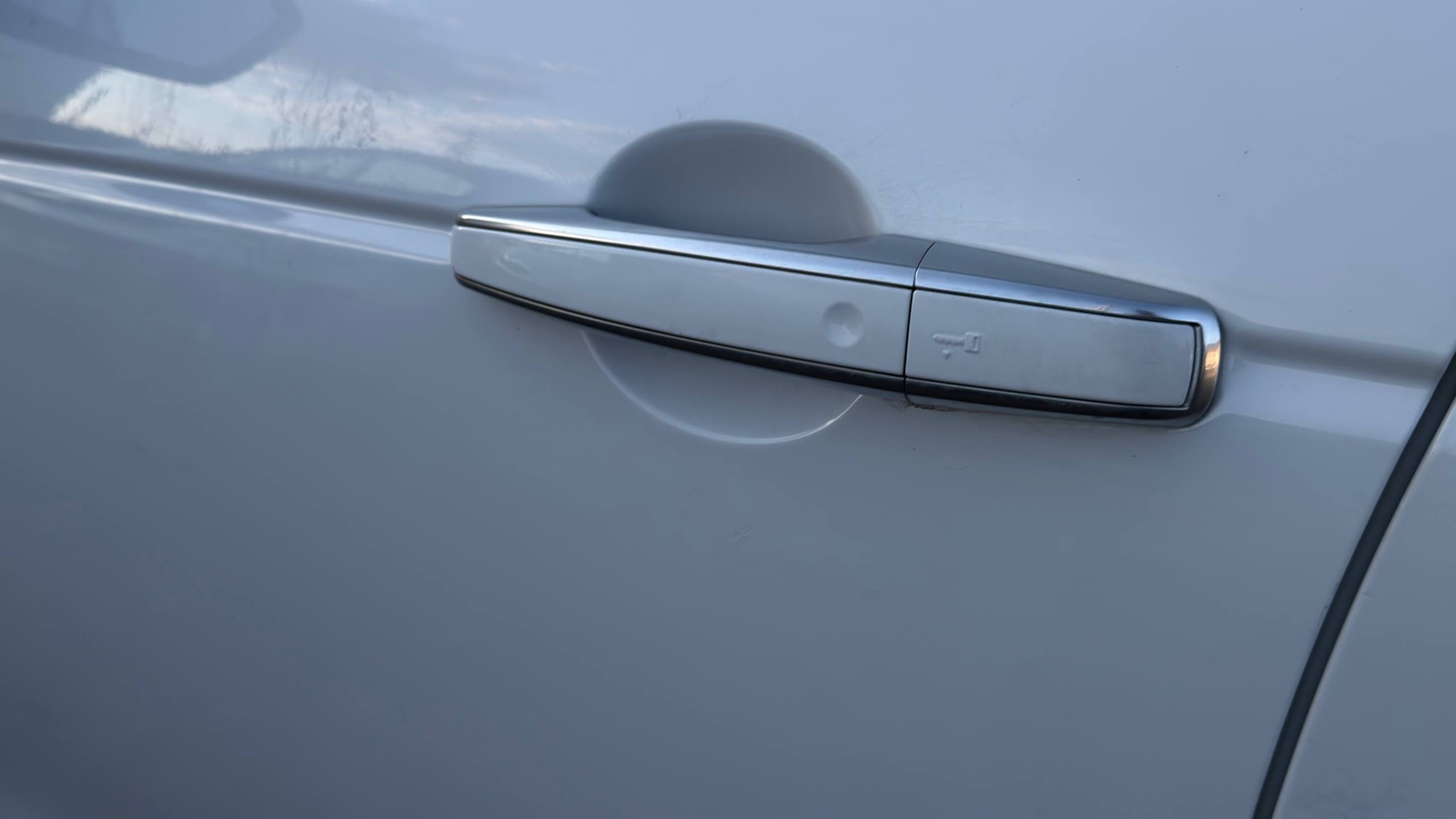 LAND ROVER DISCOVERY SPORT HSE LUXURY 2015