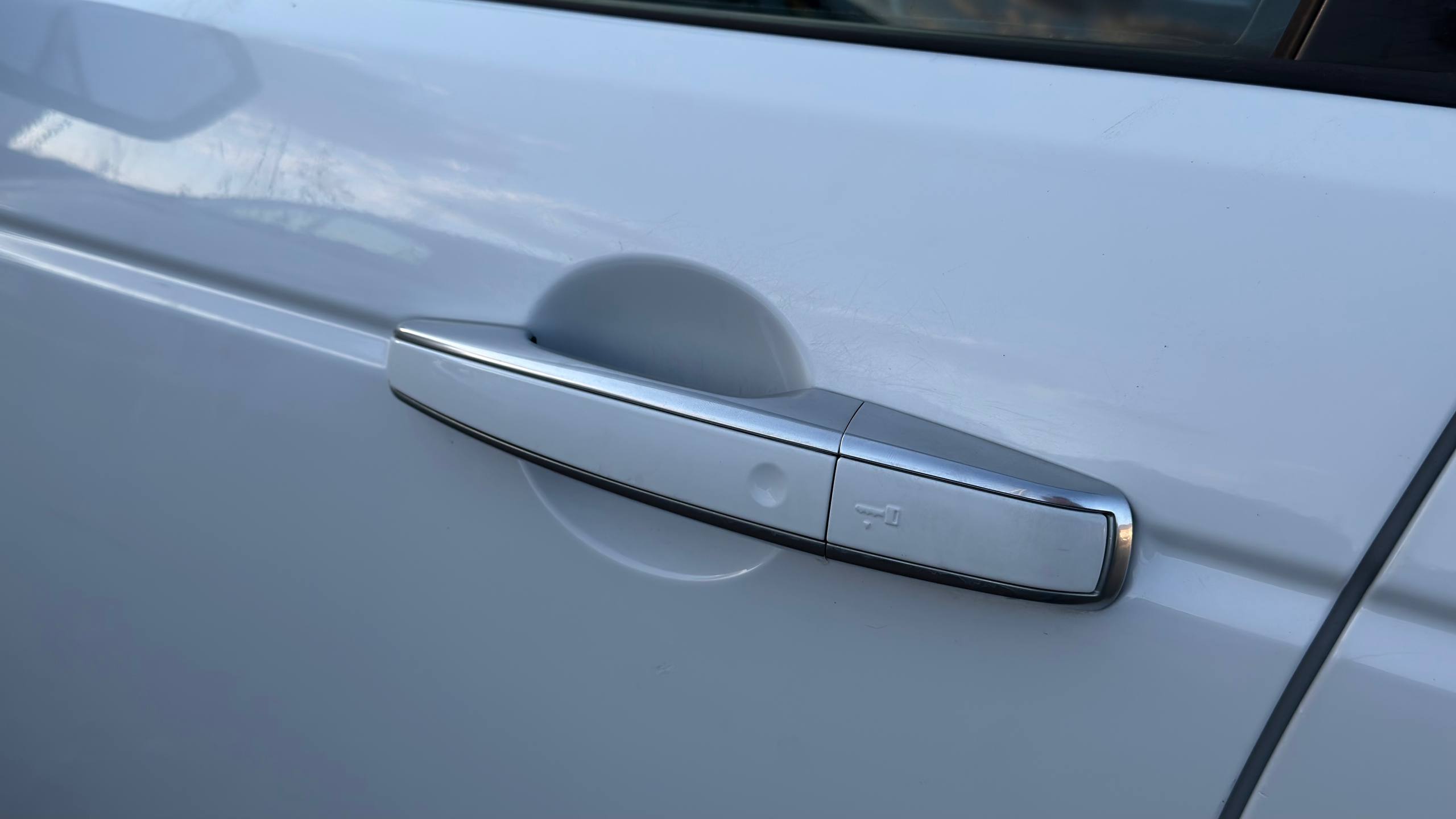 LAND ROVER DISCOVERY SPORT HSE LUXURY 2015