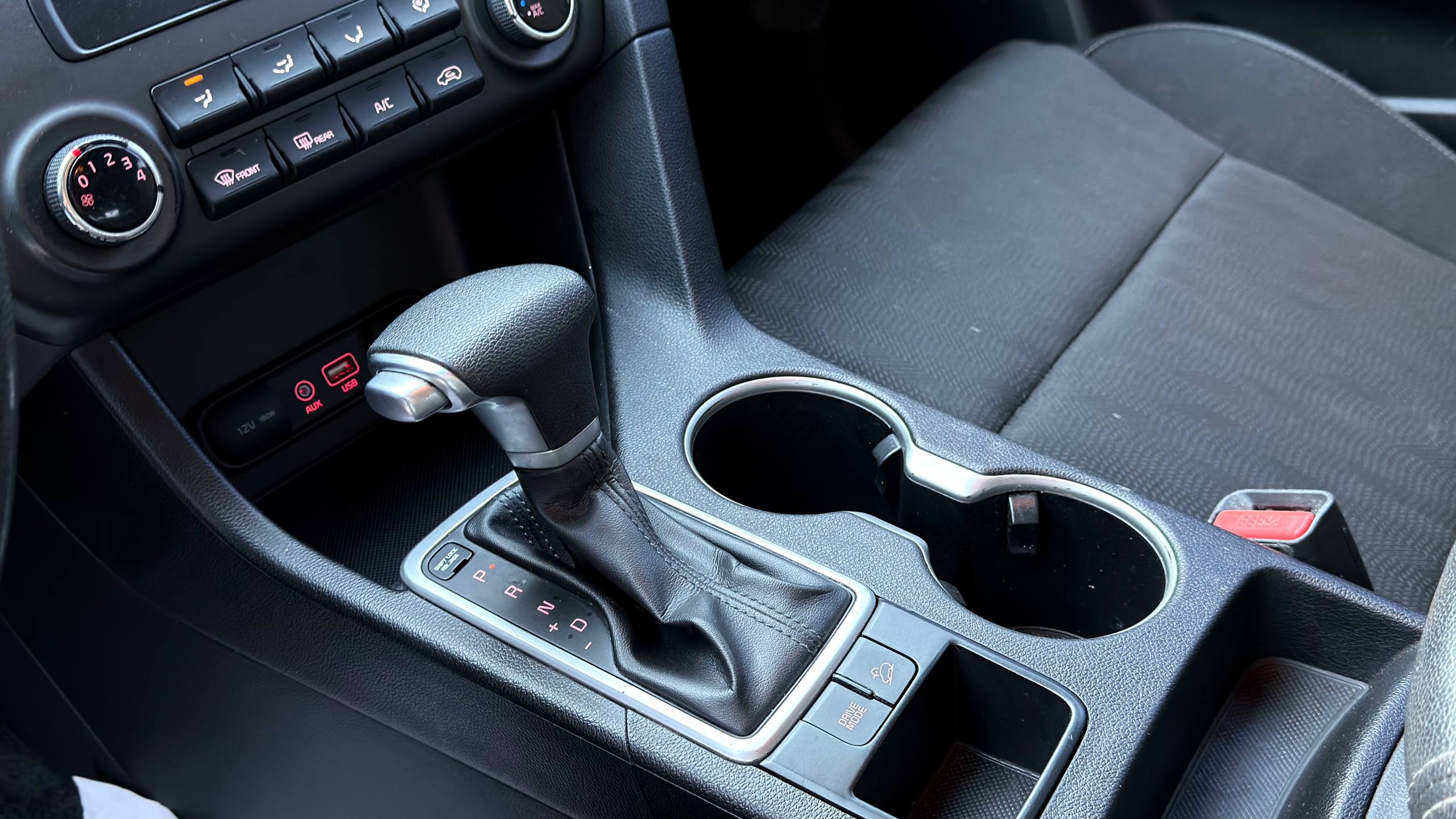 KIA SPORTAGE LX 2016