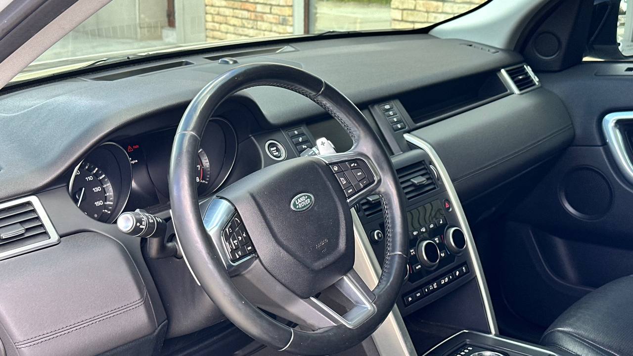 LAND ROVER DISCOVERY SPORT HSE 2015