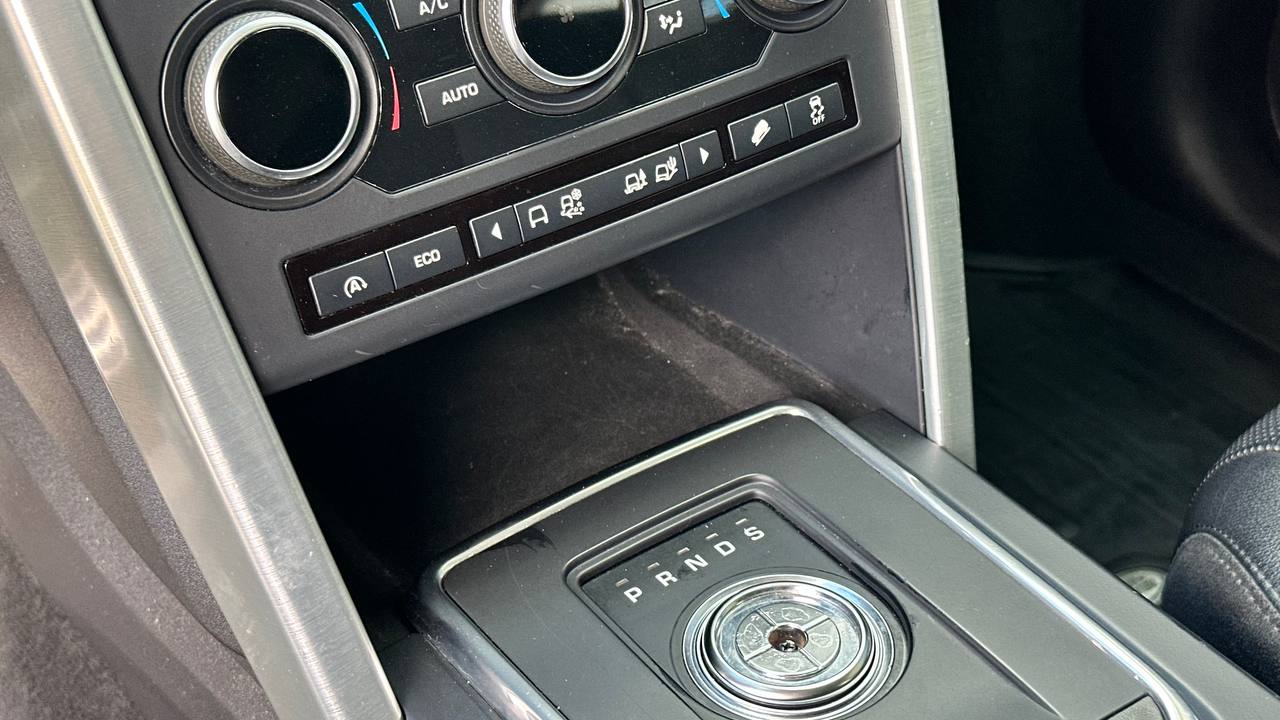 LAND ROVER DISCOVERY SPORT HSE 2015