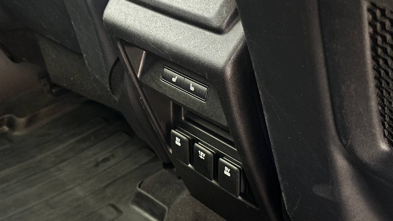 LAND ROVER DISCOVERY SPORT HSE 2015