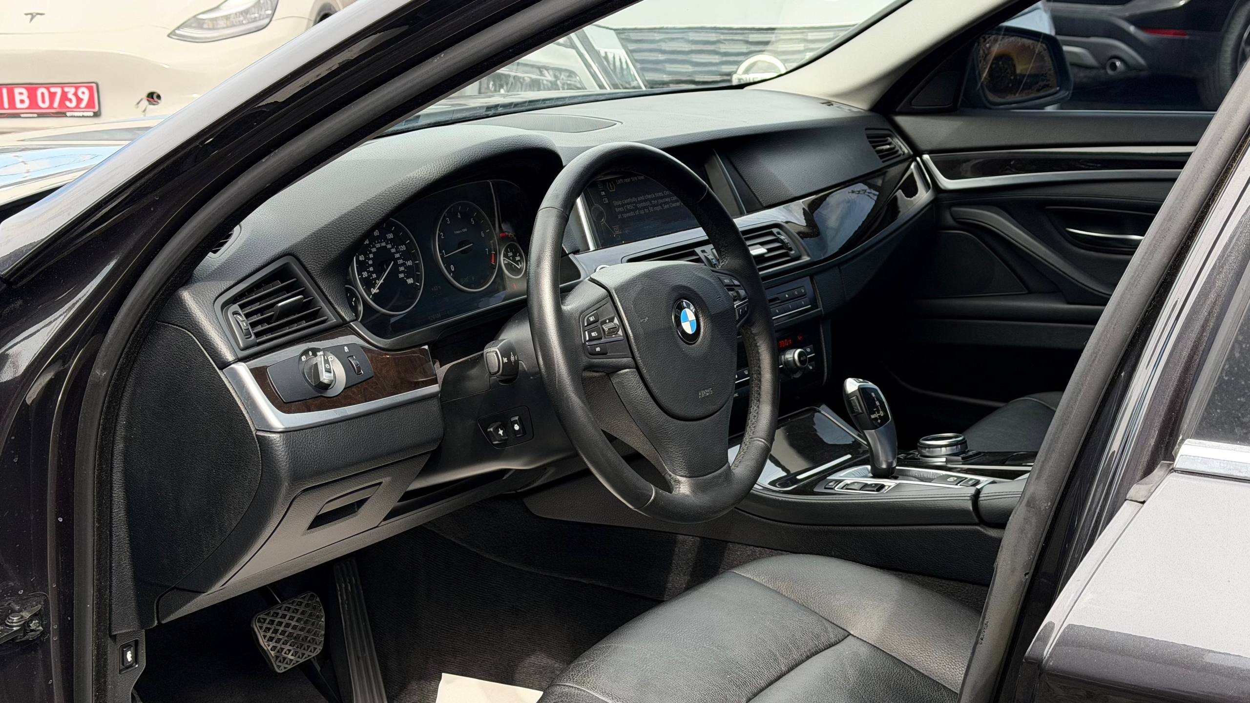 BMW 528 XI 2013