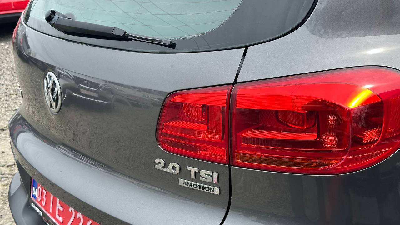 VOLKSWAGEN TIGUAN S 2012
