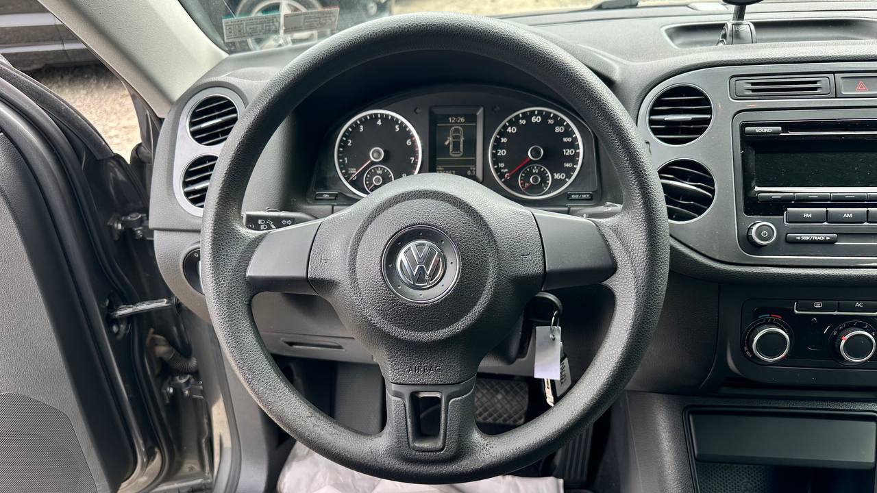 VOLKSWAGEN TIGUAN S 2012
