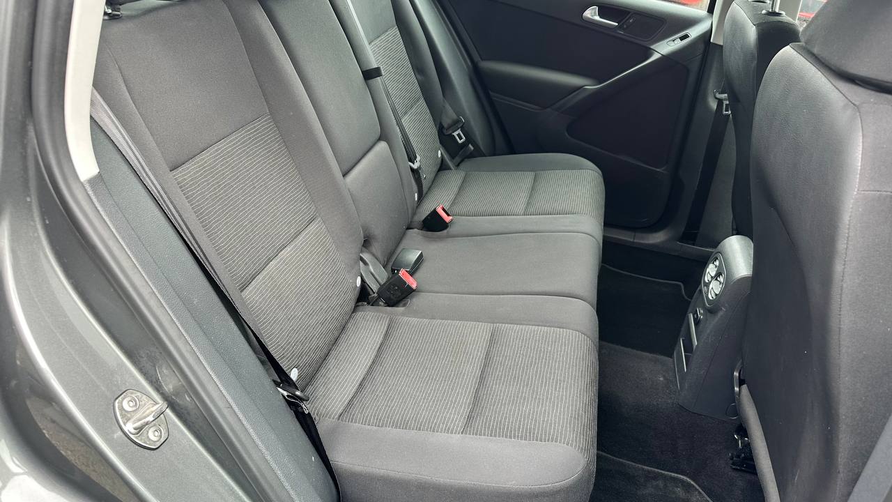 VOLKSWAGEN TIGUAN S 2012