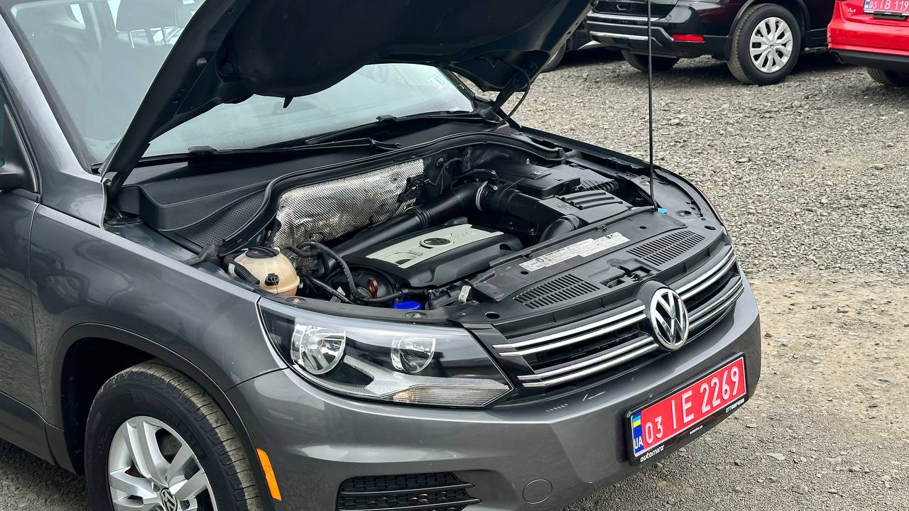 VOLKSWAGEN TIGUAN S 2012