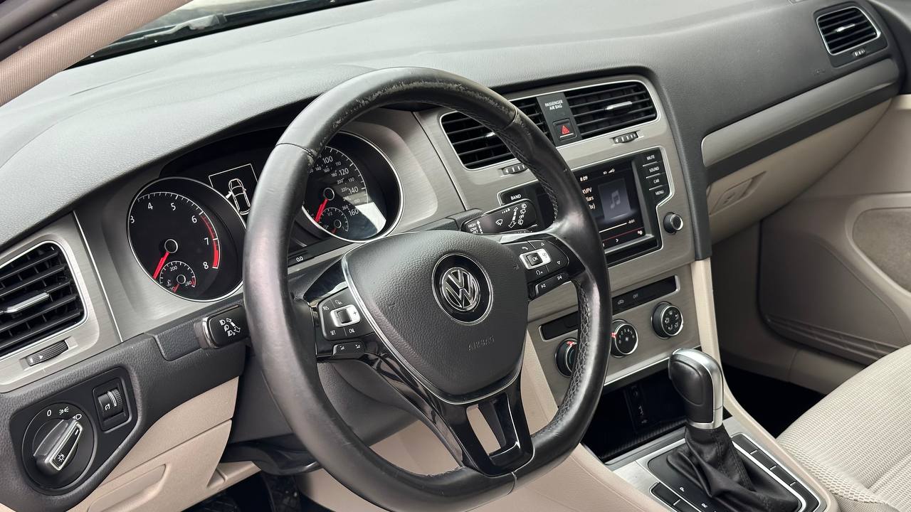 VOLKSWAGEN GOLF S/SE 2015