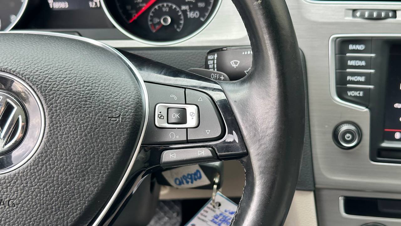 VOLKSWAGEN GOLF S/SE 2015